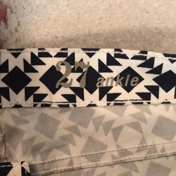 Sold - Picture 3 of 3